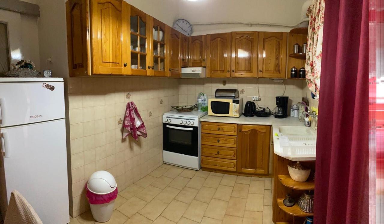 Karras' Home Volos Esterno foto
